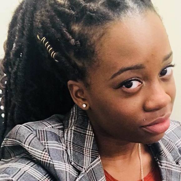 Meet your Posher, Nakia - Picture 2 of 4